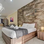 Premium In Tarxien With Private Balcony Quiet Modern Retreat *