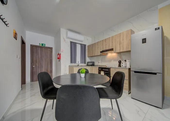 Premium In Tarxien With Private Balcony Quiet Modern Retreat 公寓 Żabbar