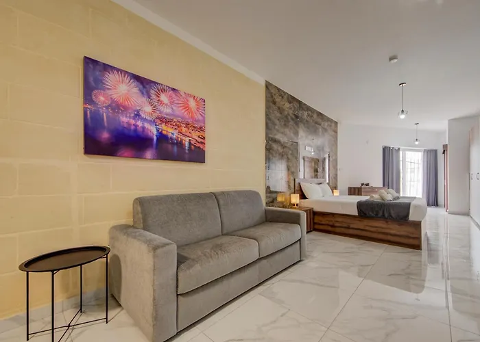 Premium In Tarxien With Private Balcony Quiet Modern Retreat *