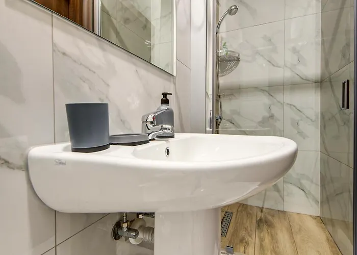 Premium In Tarxien With Private Balcony Quiet Modern Retreat 公寓 *